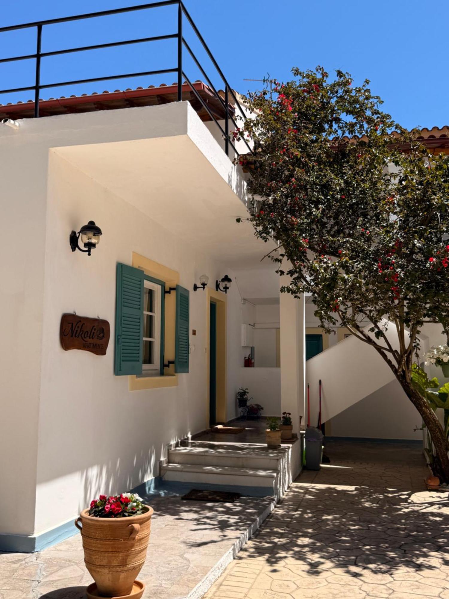 בניטסס Nikoli Apartments מראה חיצוני תמונה